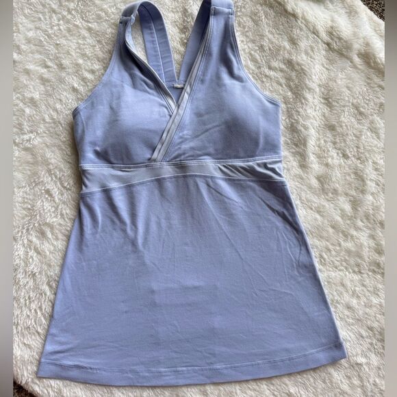 Lululemon Women’s Sz 6 Light Purple Racerback Tank Top Built-in Shelf Bra Yoga - Picture 1 of 5